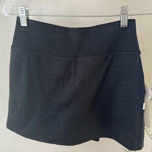 Vuori Halo Performance Skirt NWT XS